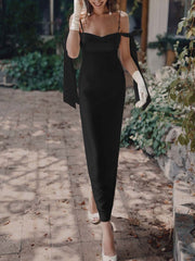 Elegantes Abendkleid mit überschnittener Schulter und Perlen
