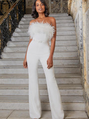 Jumpsuit mit Tube-Top und Federn