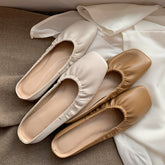 Dayanara – Handgefertigte, flache Pantoletten mit quadratischer Zehenpartie