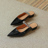 Danni Pantoletten mit spitzer Zehenpartie und Strasssteinen