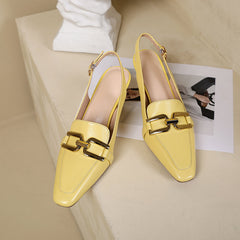 Devorah Slingback-Kitten Heels mit Kette