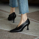 Schwarze Pumps „Gwen“ mit Kitten-Heel-Absatz