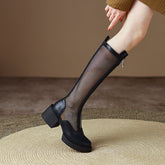 Evie, schwarze kniehohe Stiefel aus Netzstoff mit Absatz