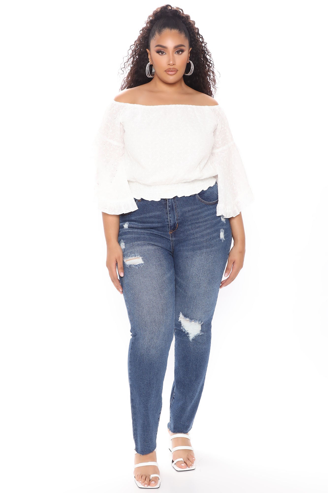 Survival Of The Fittest – Zerrissene Boyfriendjeans – Dunkle Waschung