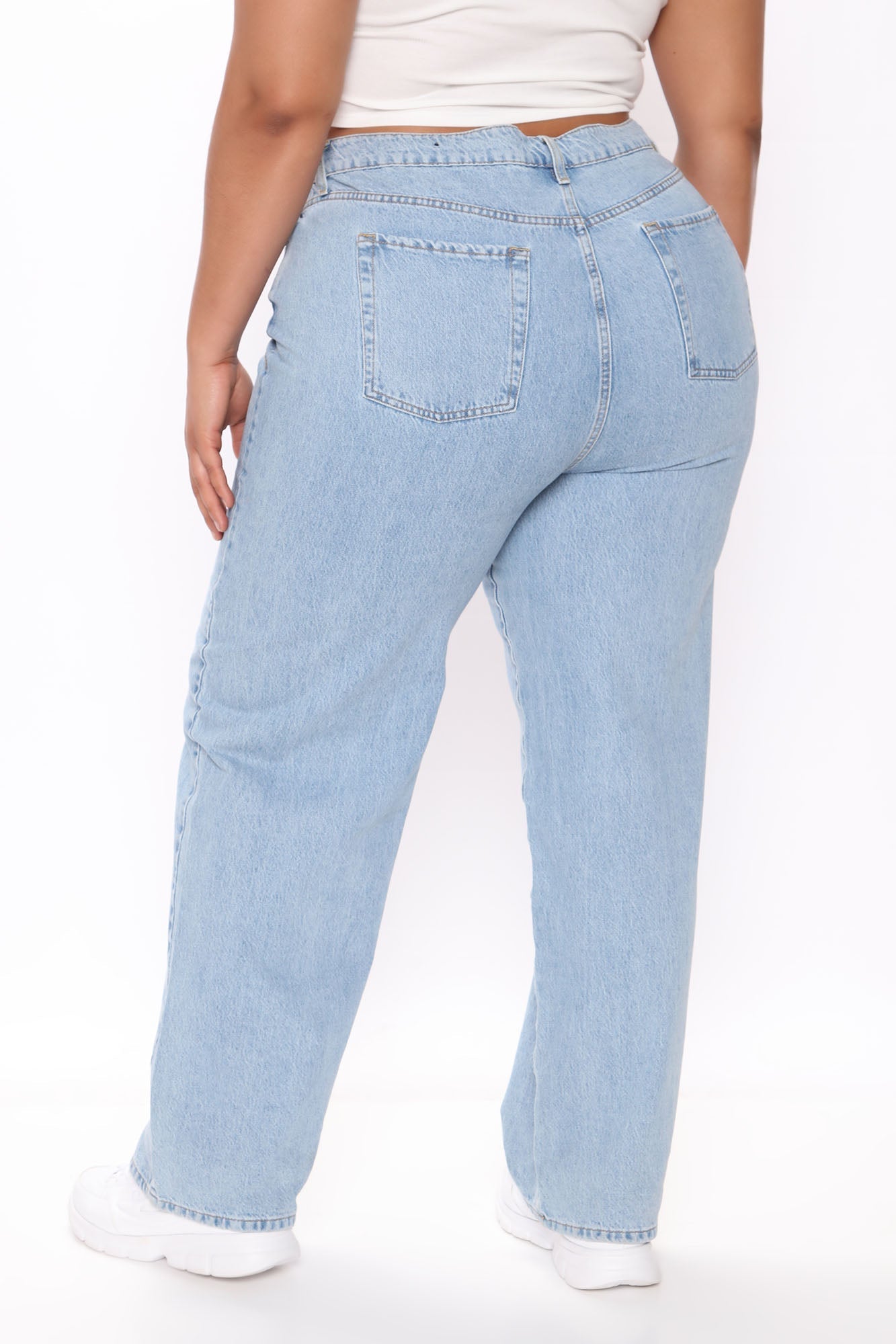 Low Rider Slouch Fit Jeans – Hellblaue Waschung
