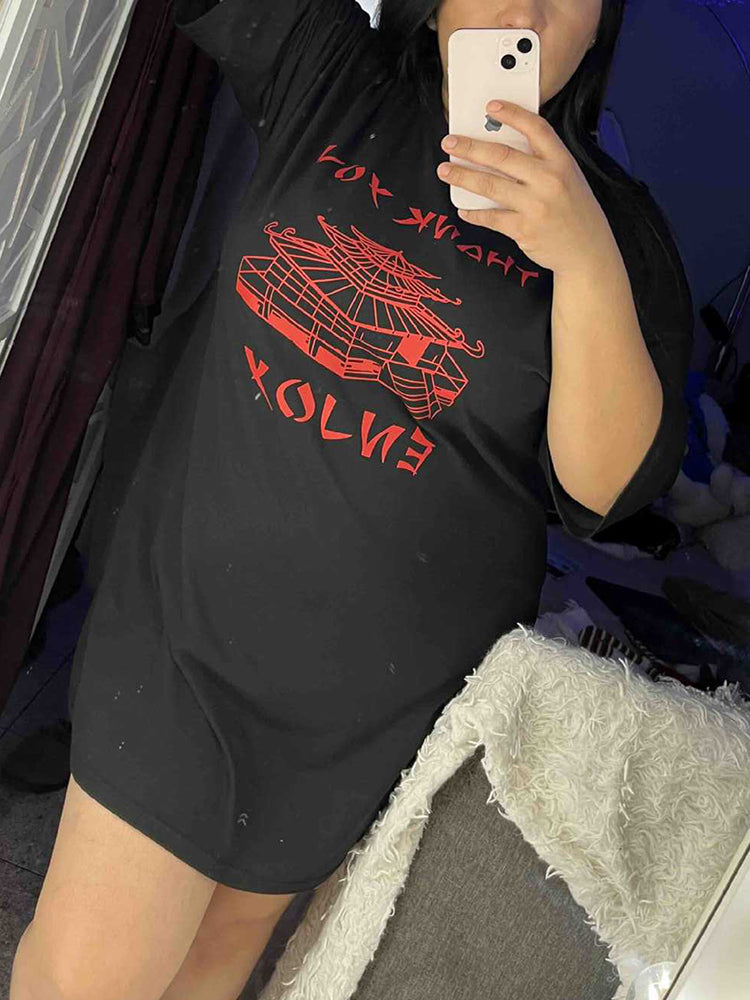 Lässiges Hemdkleid mit geometrischem Buchstabendruck