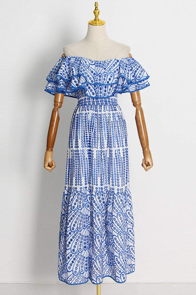 Tulum – Schulterfreies Kleid mit Lochstickerei