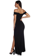 Vestido formal Mallory con hombros descubiertos