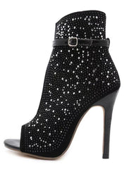 Tacones altos recortados con diamantes de imitación brillantes
