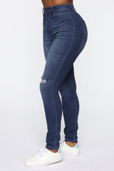 Swing My Way – Skinny Jeans mit hohem Bund – Mittelblaue Waschung