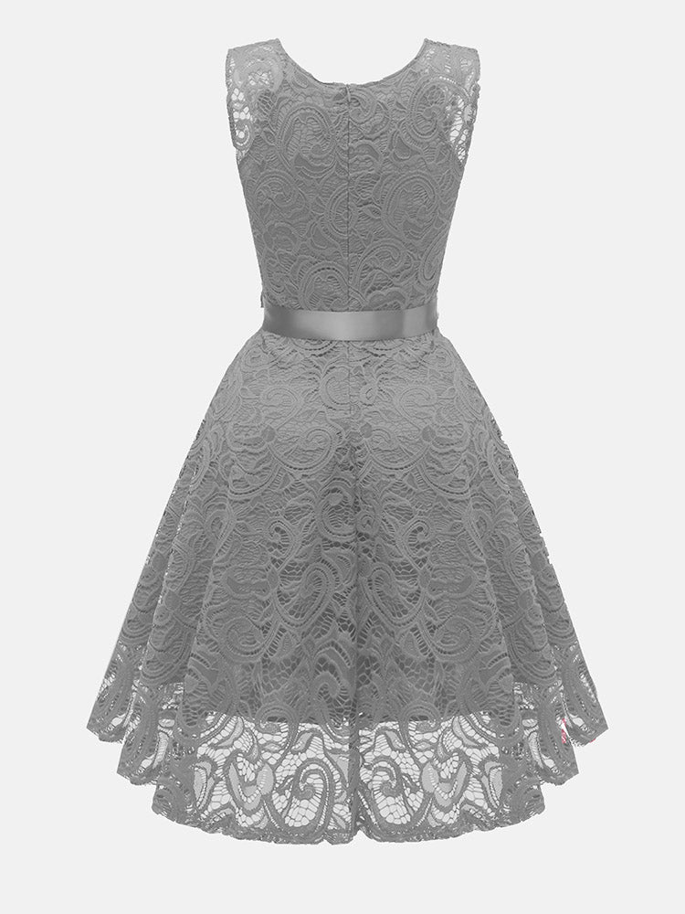 Elegantes ärmelloses Partykleid aus Spitze