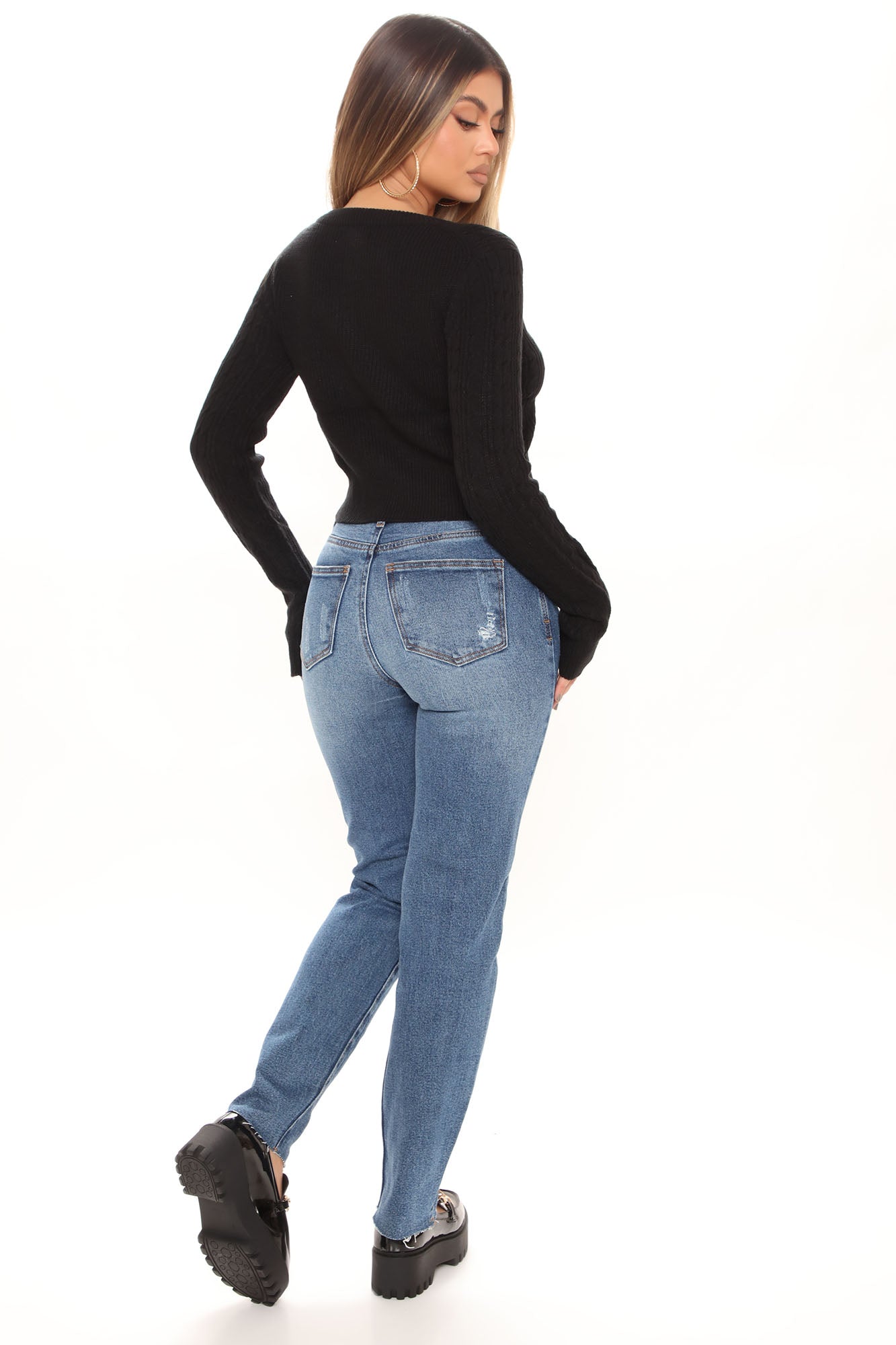 Survival Of The Fittest – Zerrissene Boyfriendjeans – Dunkle Waschung