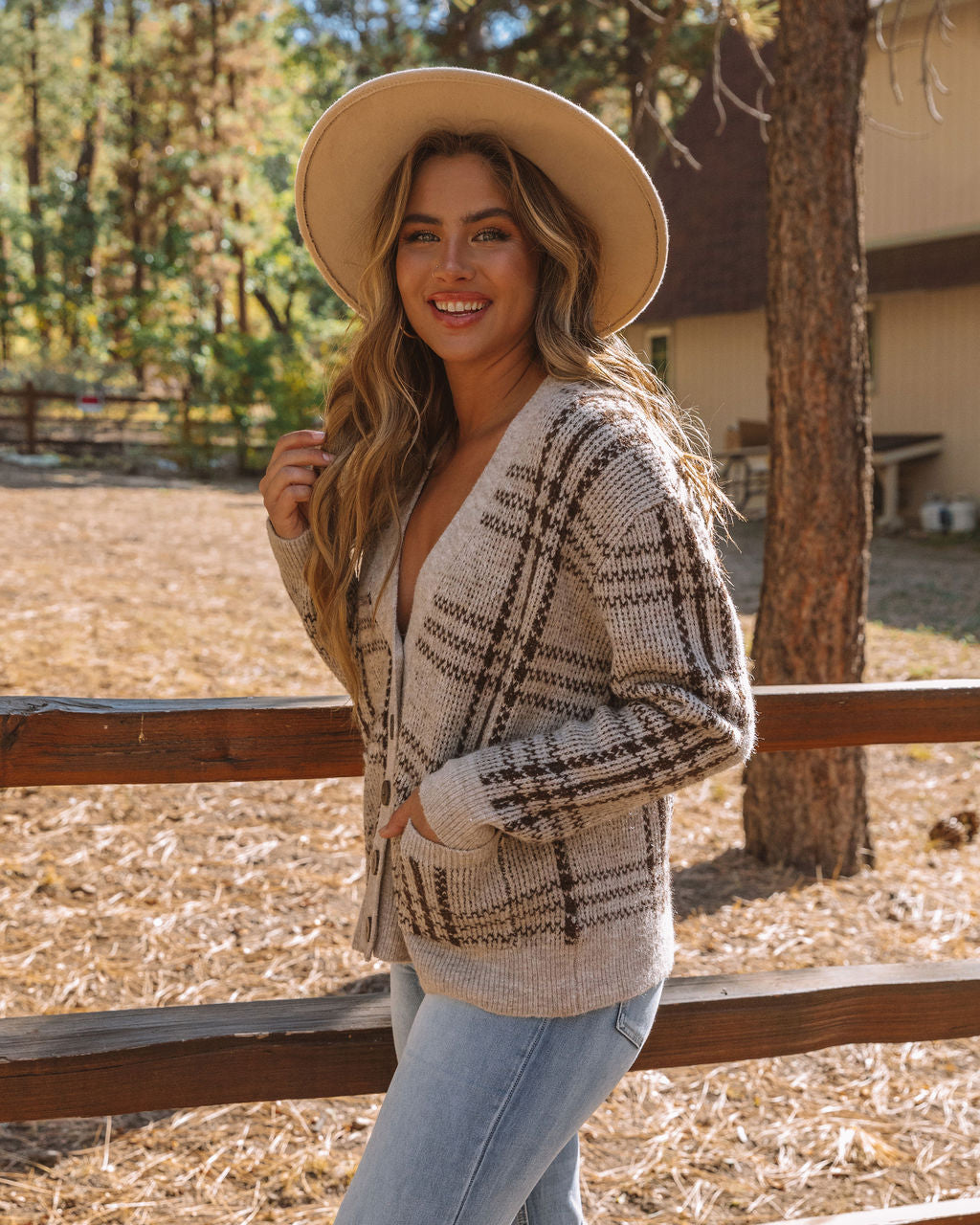 Torrington – Karierte Strickjacke mit Taschen und Knopfleiste vorne