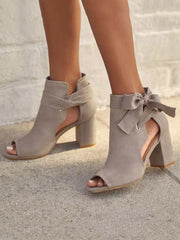 Klobige Sandalen aus Wildleder mit Peeptoe