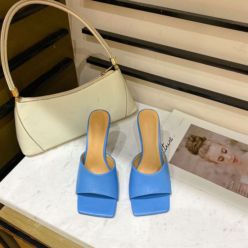 Mules básicos de punta cuadrada de moda