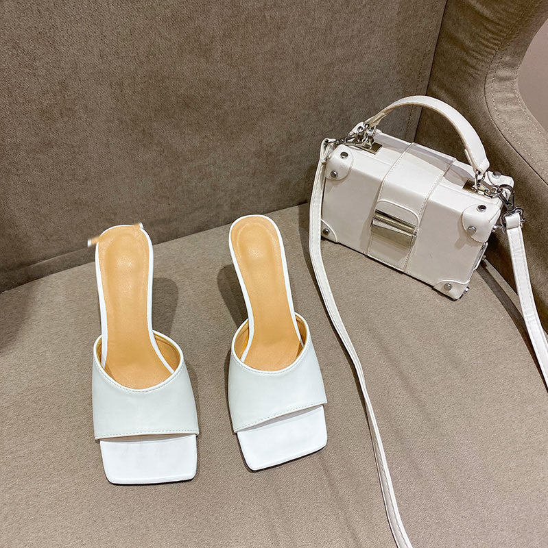 Mules básicos de punta cuadrada de moda