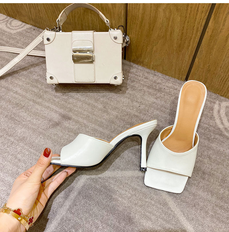 Mules básicos de punta cuadrada de moda