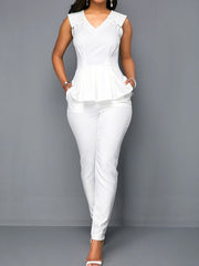 Ärmelloser Strampler mit gerüschtem Saum