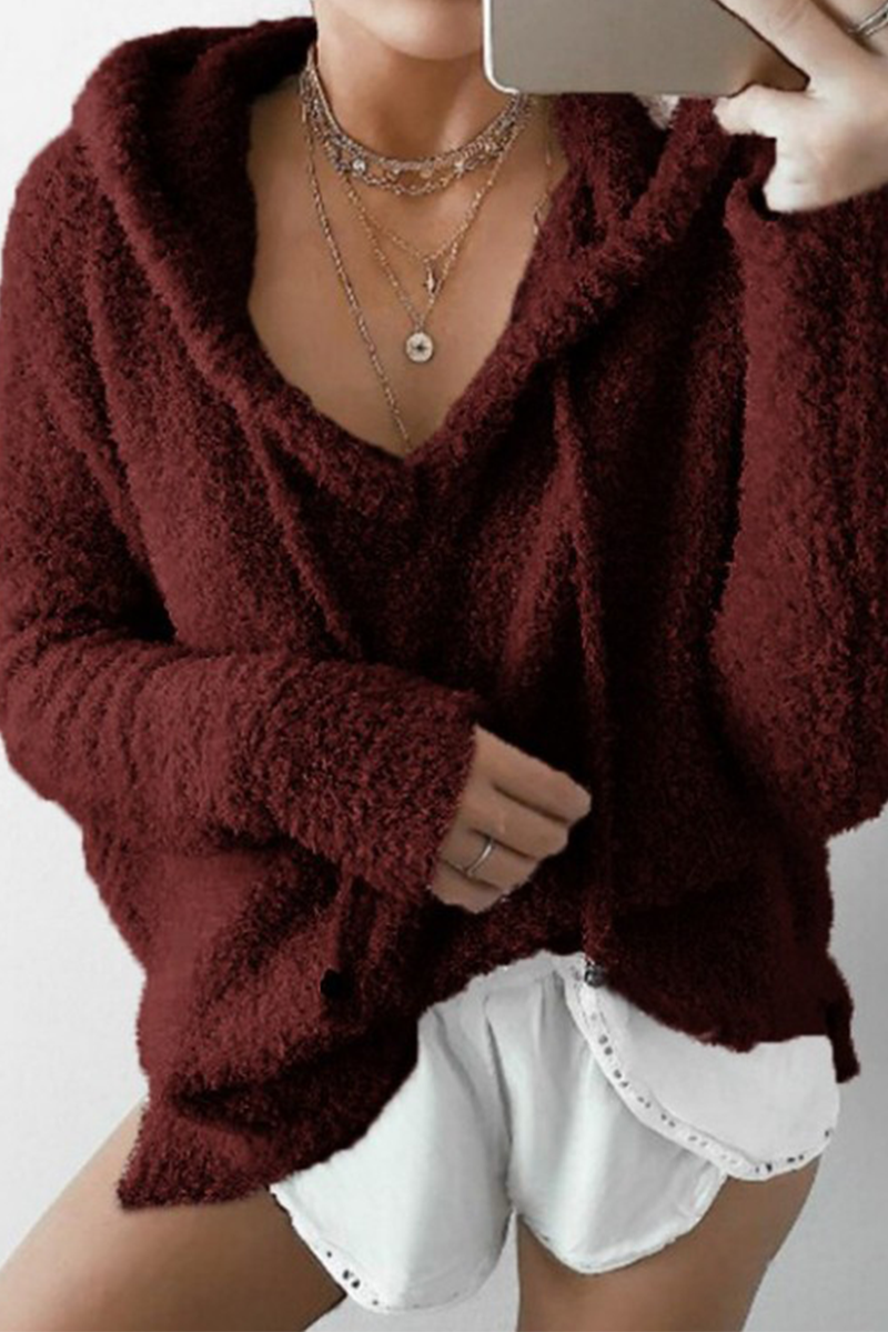 Tops con capucha y cuello con cordón ajustable y unión dividida sólida