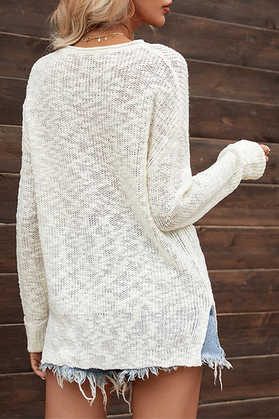 Einfarbiger Pullover mit Schlitz und V-Ausschnitt