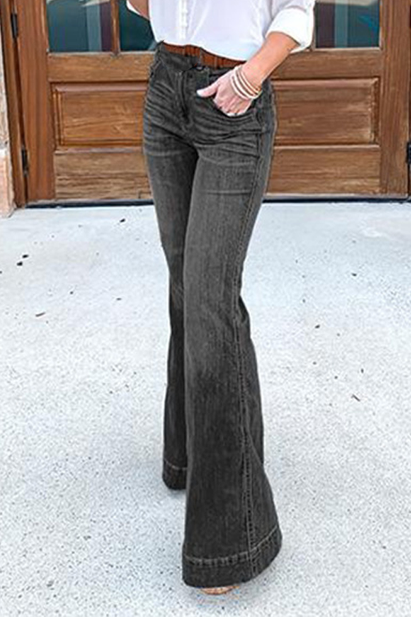 Solide Bootcut-Jeans mit geteiltem Bein
