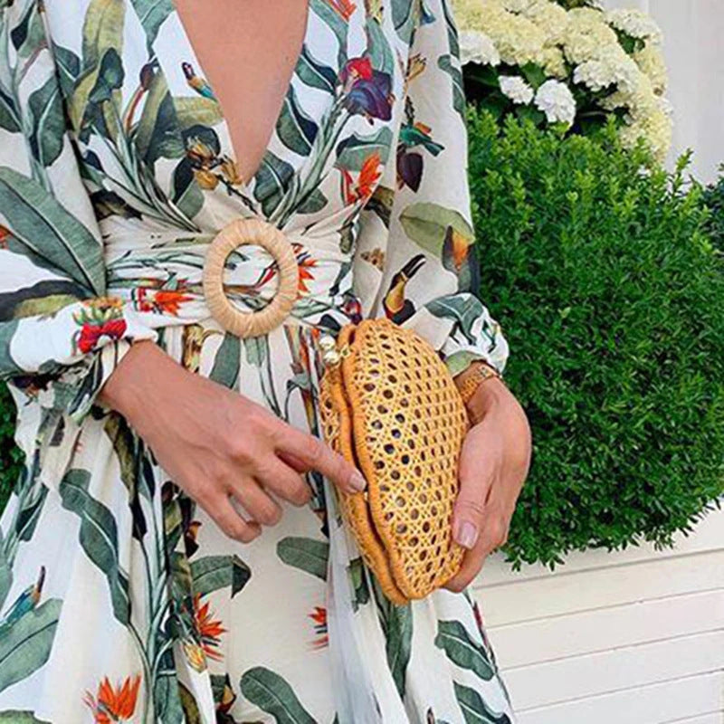 Bedrucktes Kleid mit unregelmäßigem Revers und Knopf