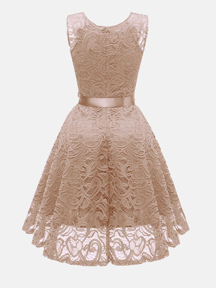 Elegantes ärmelloses Partykleid aus Spitze