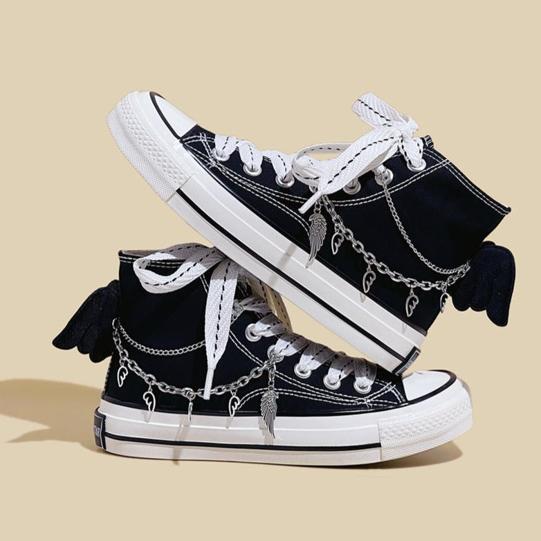 Herren-Sneaker aus Segeltuch mit Metallkette und Fledermausmotiv