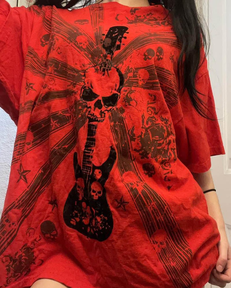 Umbriel – Oversize-T-Shirt mit Grunge-Grafik im Totenkopf-Stil