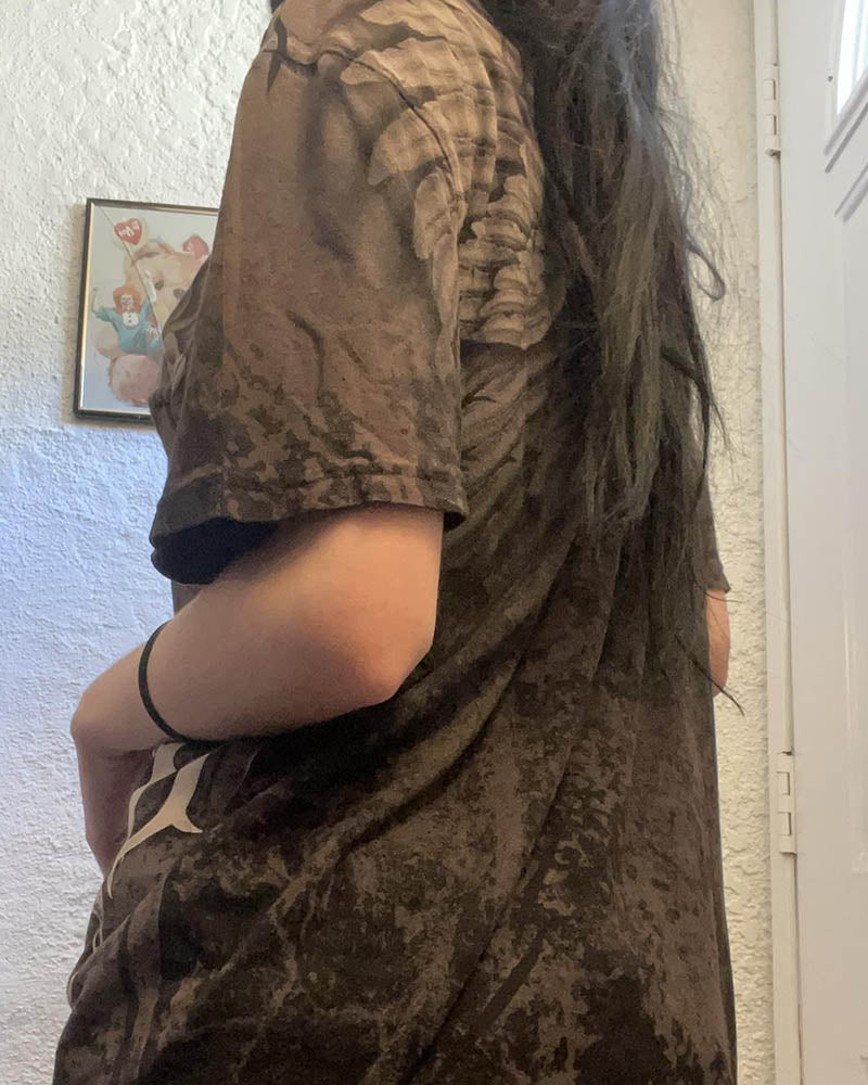Umbriel – Oversize-T-Shirt mit Grunge-Grafik im Totenkopf-Stil