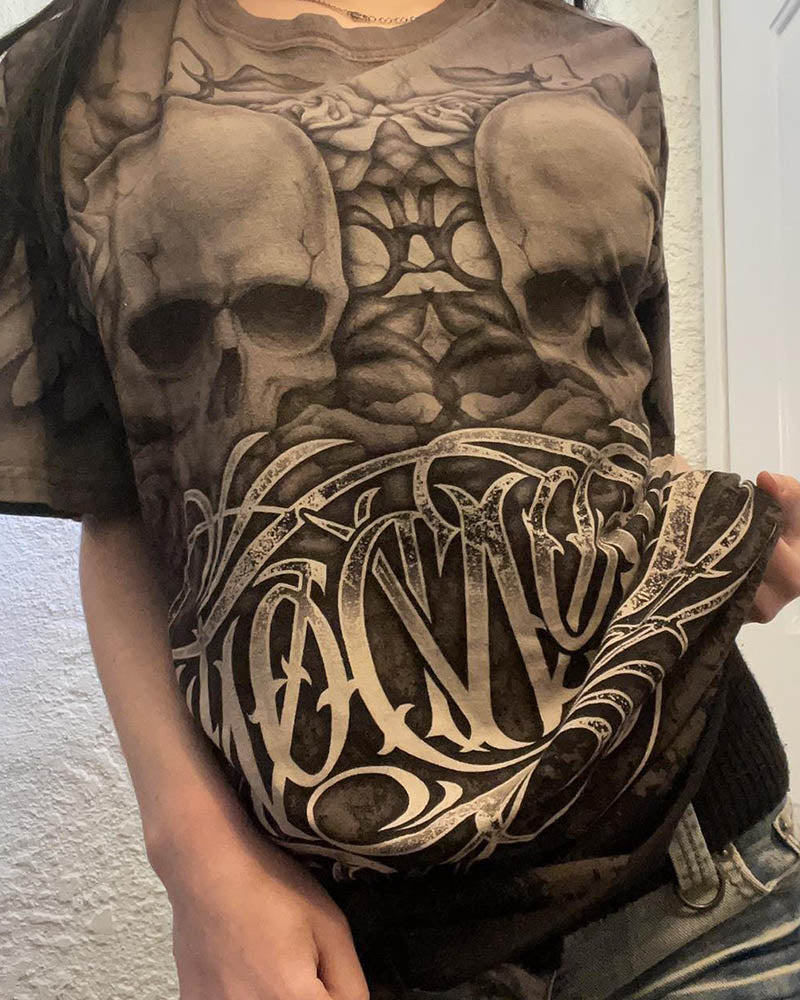 Umbriel – Oversize-T-Shirt mit Grunge-Grafik im Totenkopf-Stil