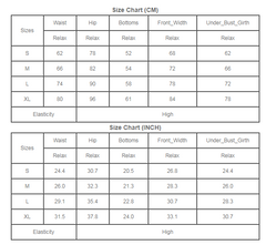 Süßer gesmokter Badeanzug mit hoher Taille und weißen Blumen