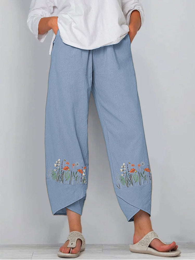 Bedruckte Hose mit elastischer Taille und Taschen