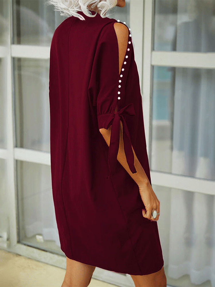 Minikleid mit Perlen und schulterfreier Passform