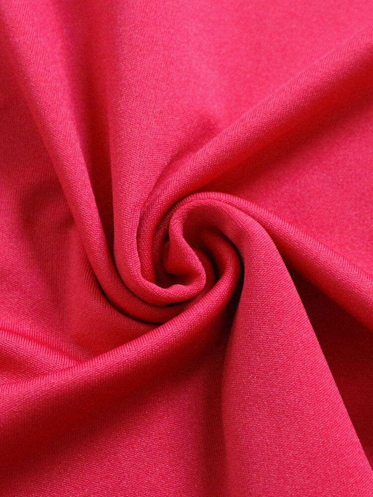 Langärmliges, figurbetontes Midikleid in Übergröße