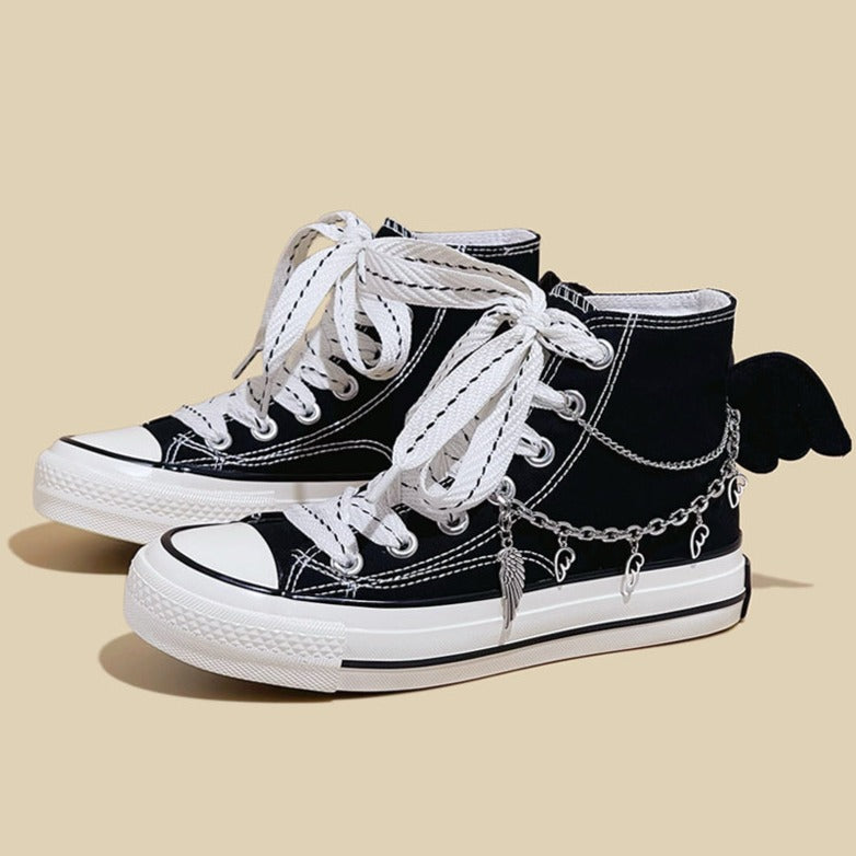 Herren-Sneaker aus Segeltuch mit Metallkette und Fledermausmotiv