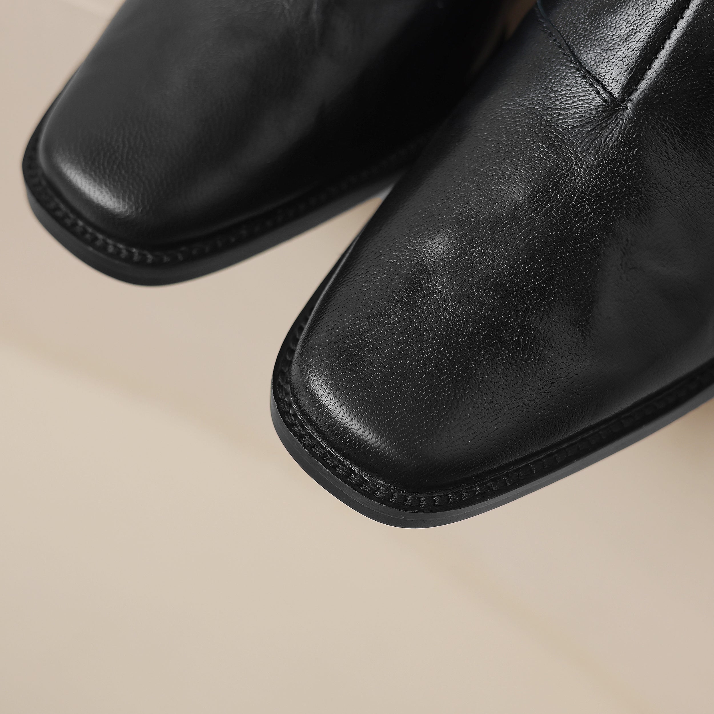 Chelsea-Boots aus Leder mit Absatz