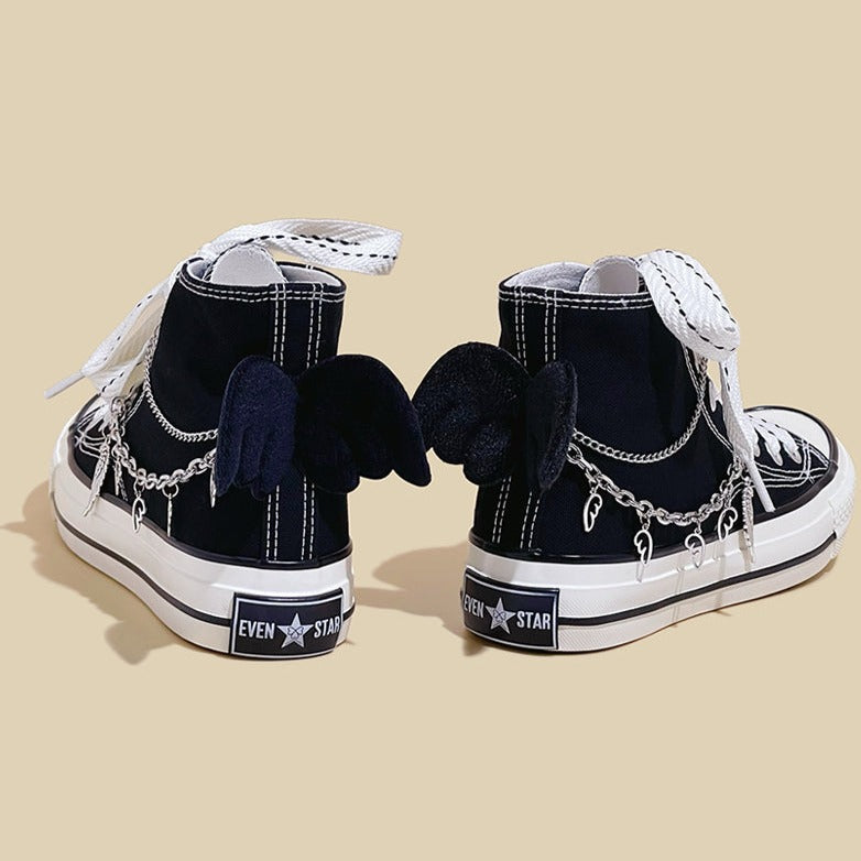 Herren-Sneaker aus Segeltuch mit Metallkette und Fledermausmotiv