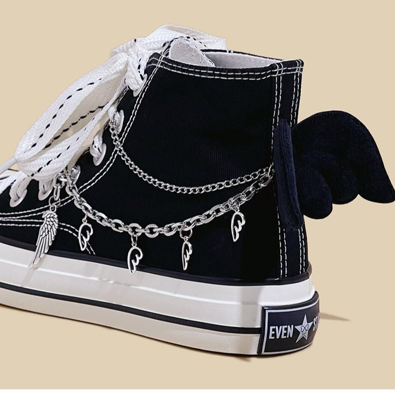 Herren-Sneaker aus Segeltuch mit Metallkette und Fledermausmotiv