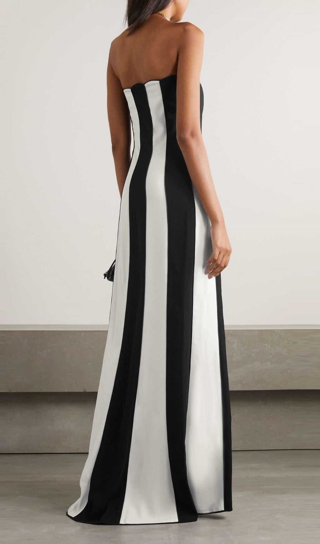 Trägerloses, gestreiftes Maxikleid