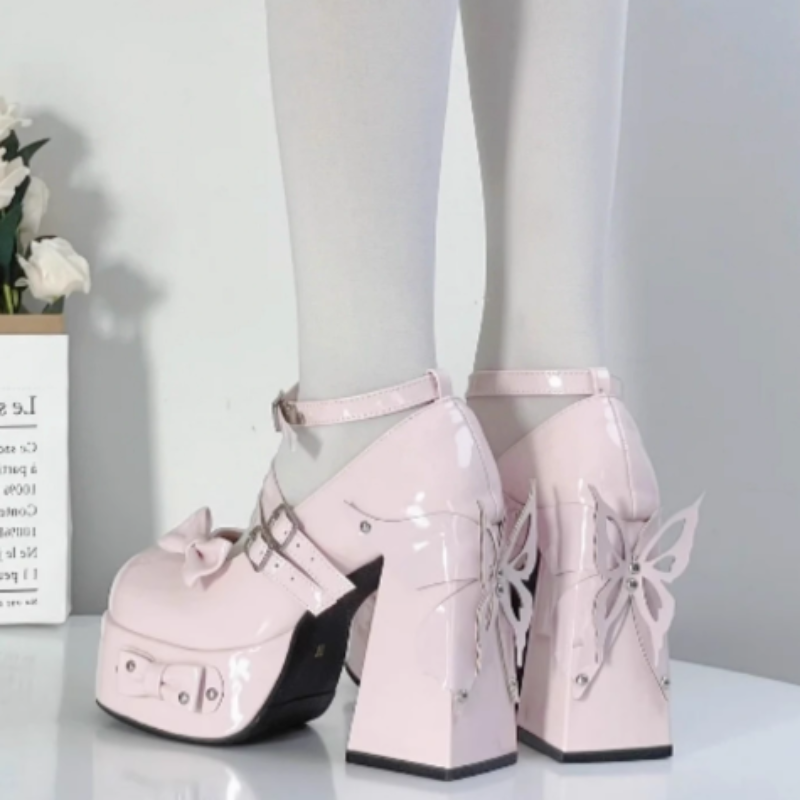 Latform Heels