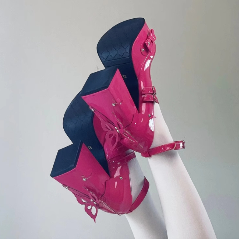 Latform Heels