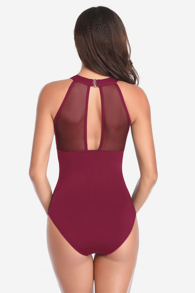 Sexy Mesh-Bademode mit Bauchkontrolle