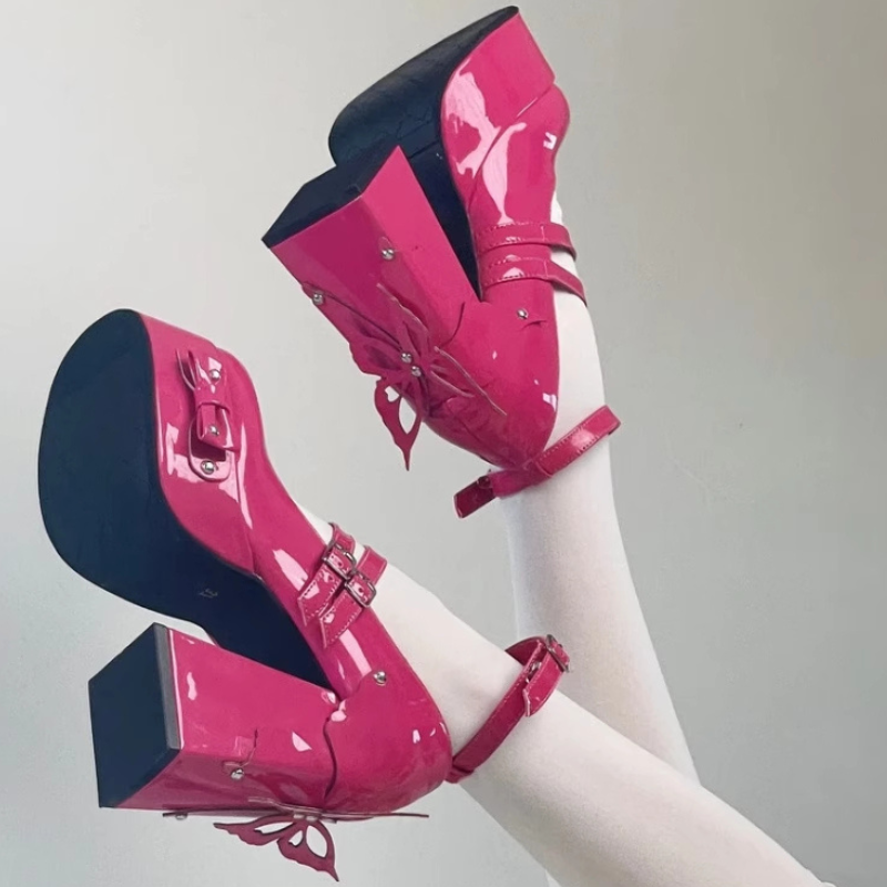 Latform Heels