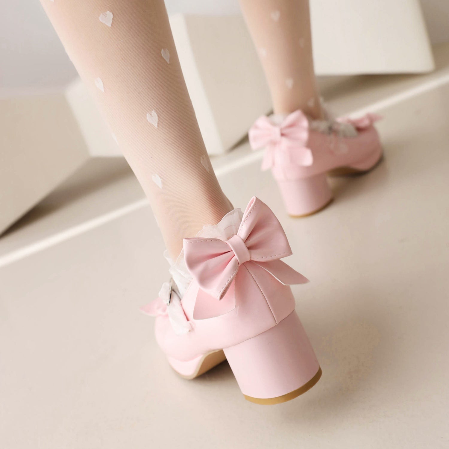 Süße Lolita-Schuhe mit rosa Schleifen und klobigem Absatz