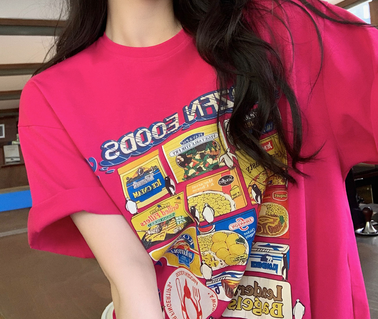 Rotes, farbenfrohes, lockeres T-Shirt mit Las Vegas West-Print