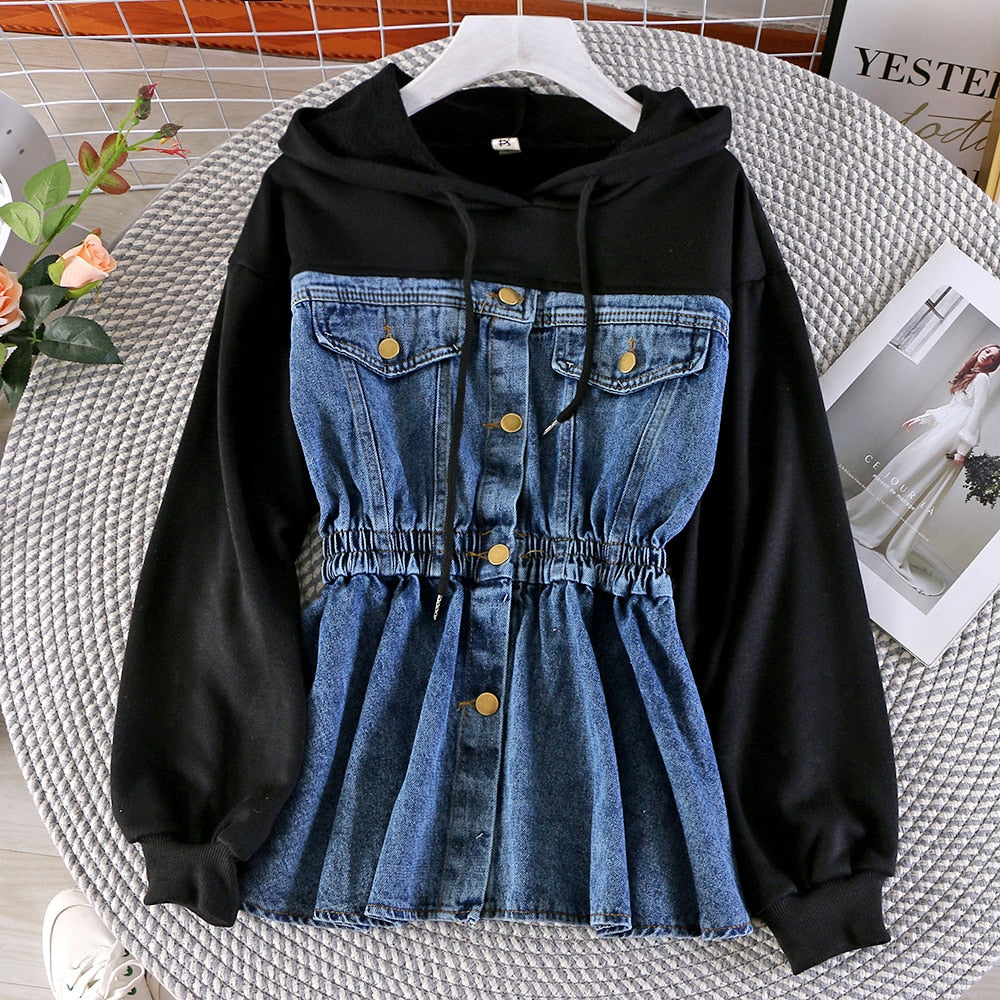 Gefälschte Zwei-Jacke aus Denim mit Kapuze und Nähten