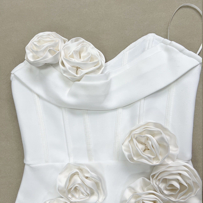 High Tide – Minikleid aus Leinen mit Blumenverzierung