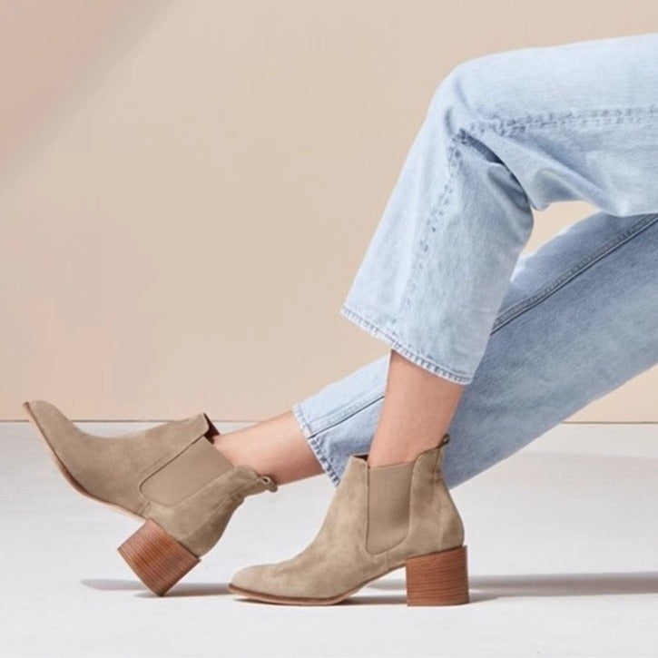 Botines Chelsea de piel de ante con tacón de bloque para mujer