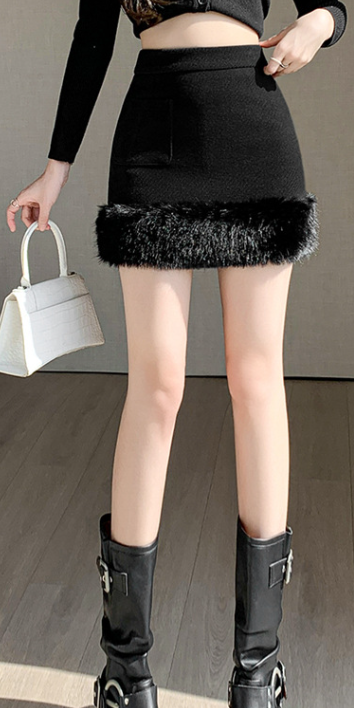 Faux Fur Trim Knitted Mini Skirt